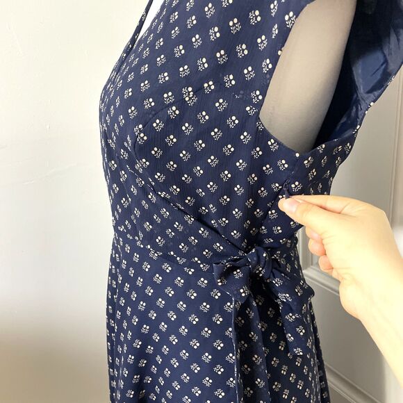 Worthington Navy Blue Polka Dot Ruffle VNeck Dress Size 6P Vintage inspired Midi - Picture 2 of 12